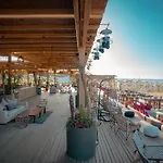 Liu Hotel