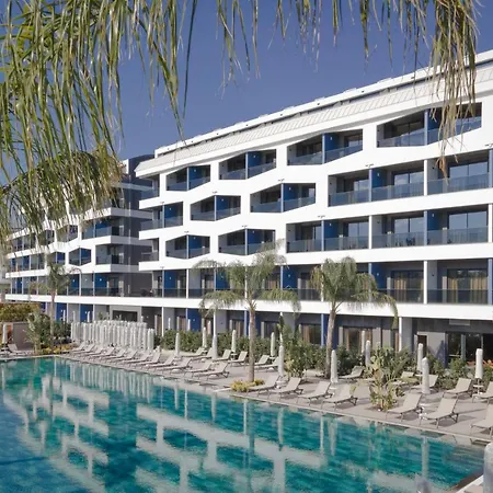 Liu Hotel 5*