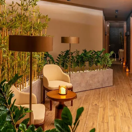 Liu Hotel 5*